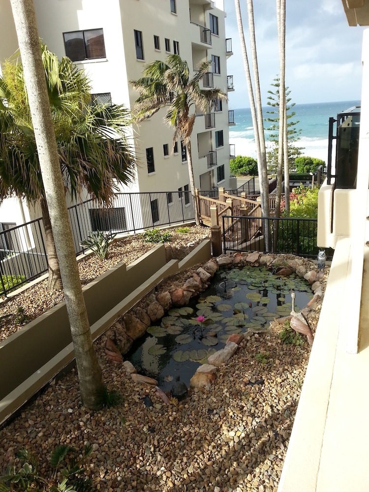 Clubb Coolum Beach Resort 57/65