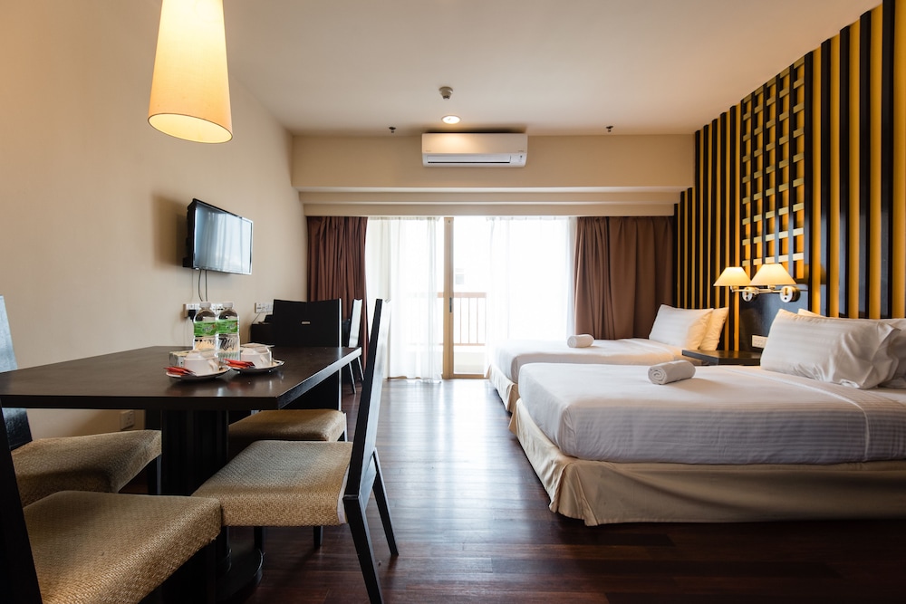 Deluxe, Studio, Twin Beds, Kitchenette