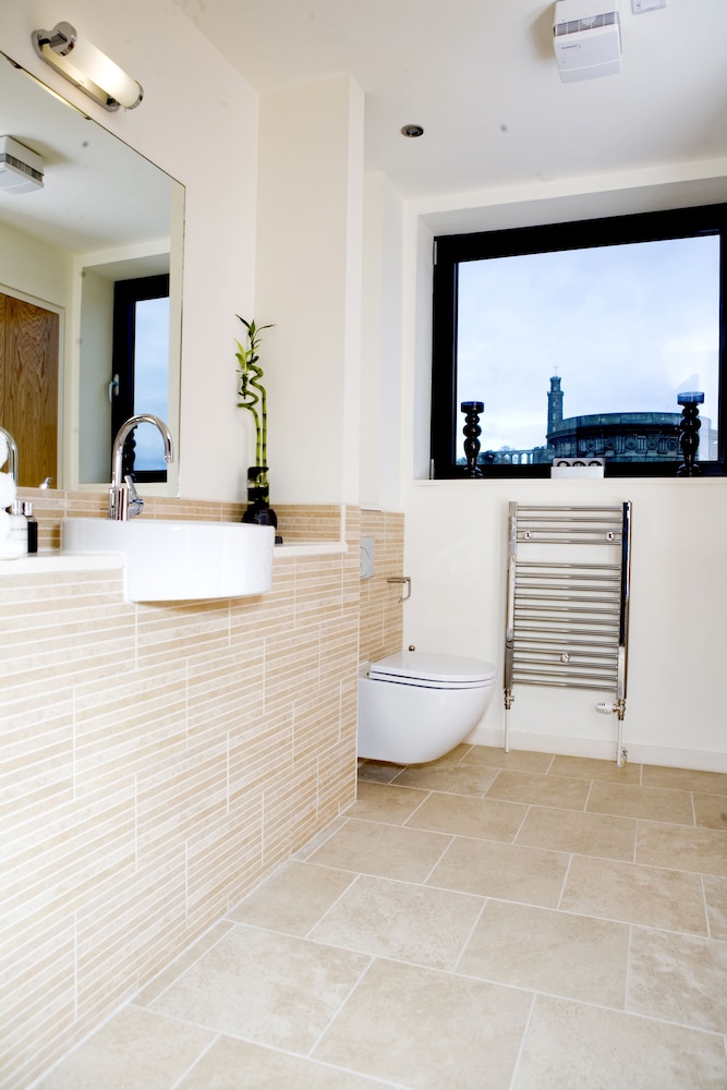 Princes Street Suites Hotel 10/56