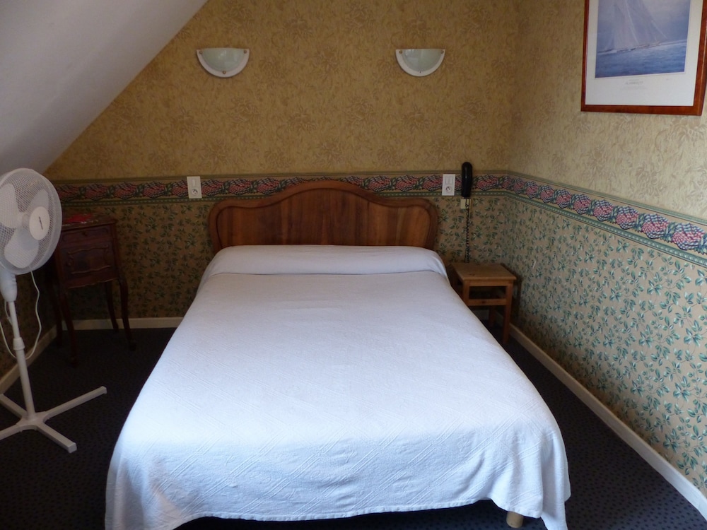 Hotel Victor Hugo 18/45