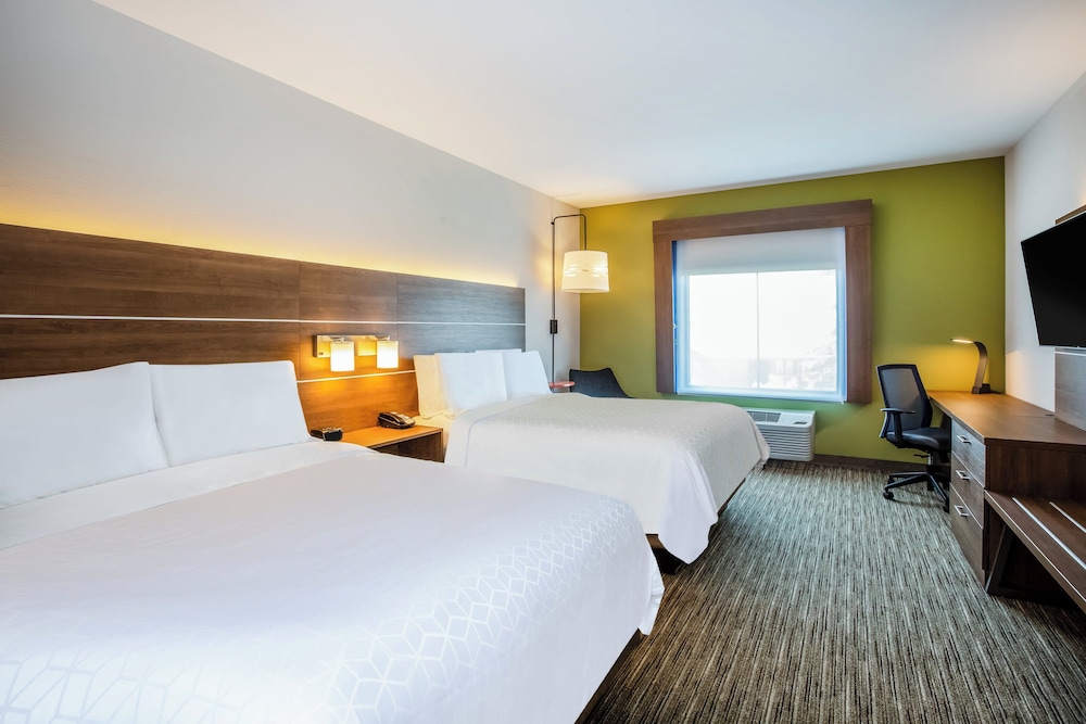 Standard, 2 Queen Beds