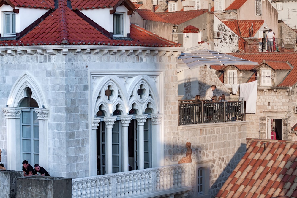 Prijeko Palace 3/50