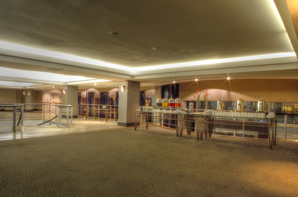 Sol de Oro Hotel And Suites 39/65