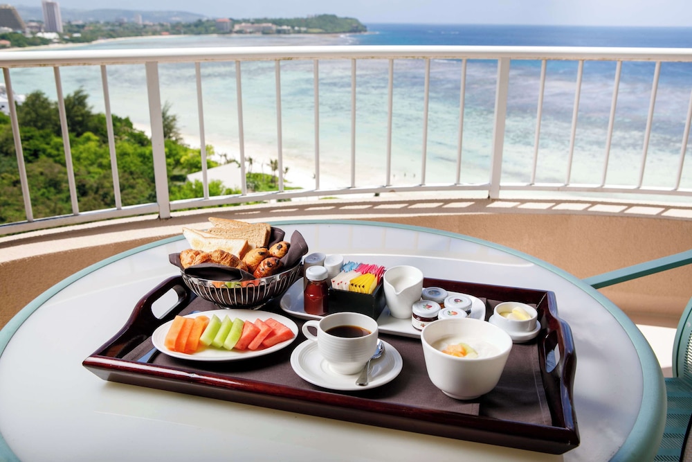 Hyatt Regency Guam 66/81