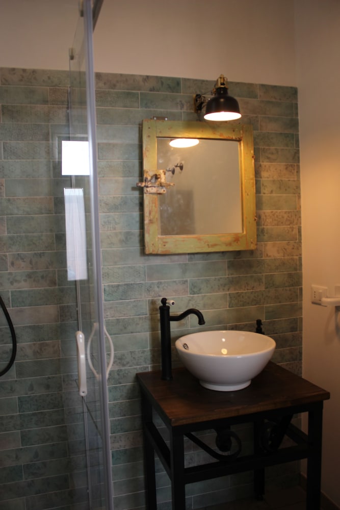 Li Perrini Boutique B&B 48/50