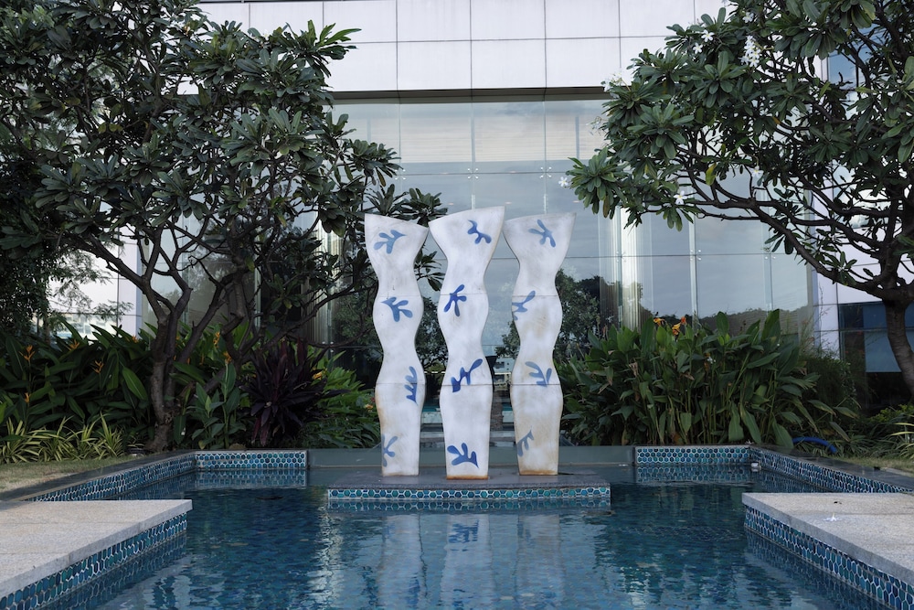 Hyatt Regency Chennai 30/80
