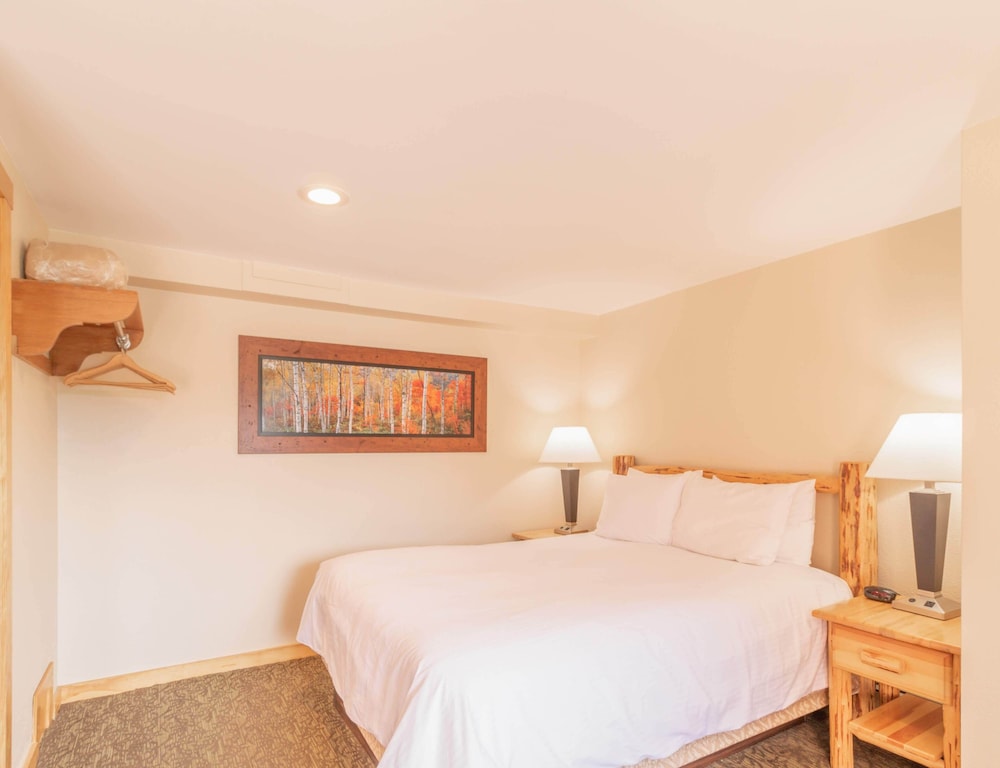 Discovery Lodge 28/69