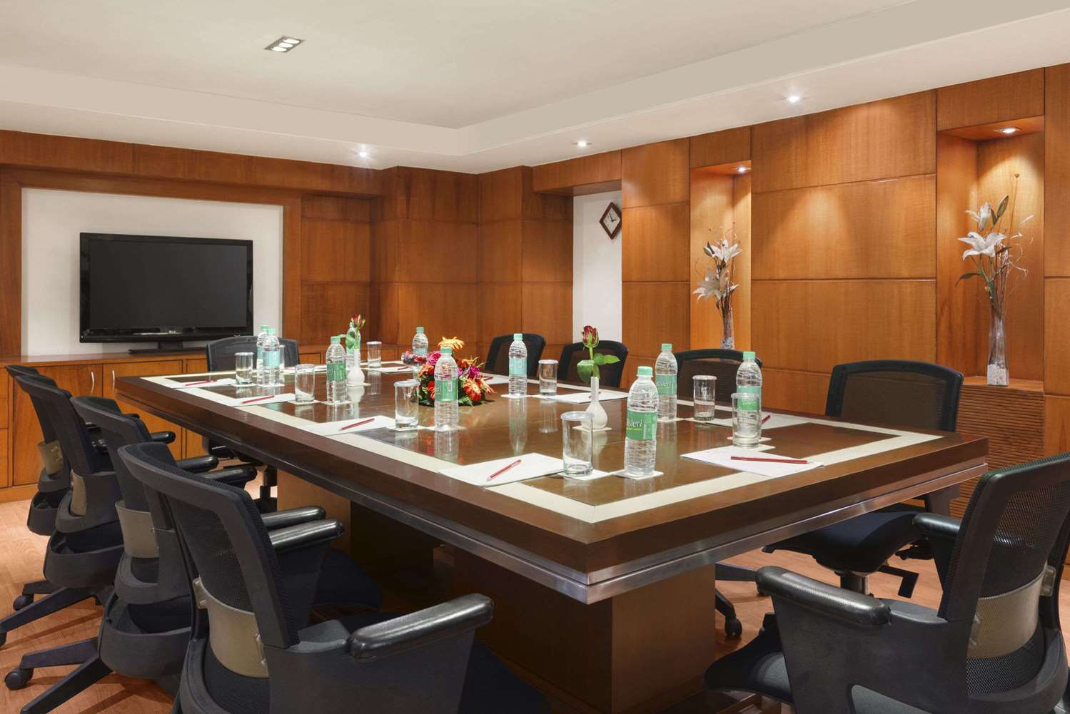 Ramada by Wyndham Jaipur 42/46