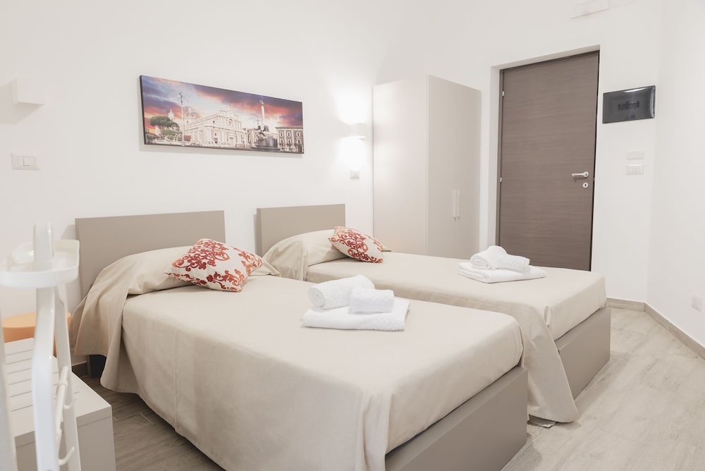 غرفة قياسية بسرير مزدوج أو سريرين منفصلين، Fladi House B&B 2/6