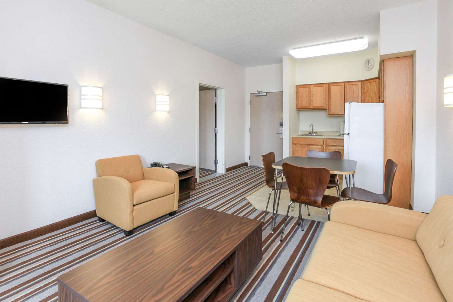 Super 8 by Wyndham Sault Ste. Marie 6/11