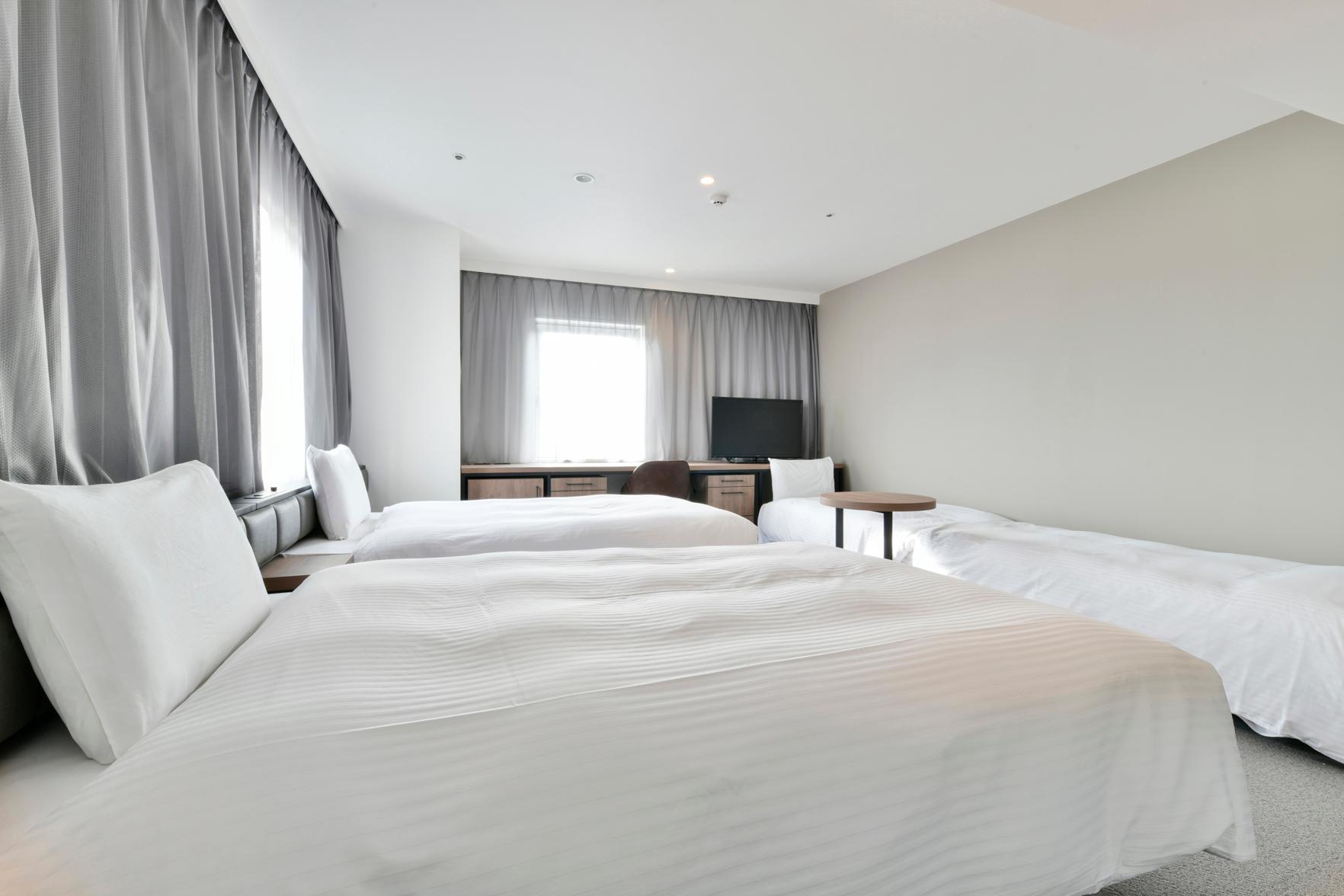 Premium, Twin Beds, Two Extra Beds