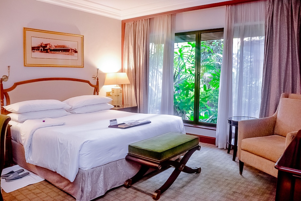 DELUXE, TWIN BEDS