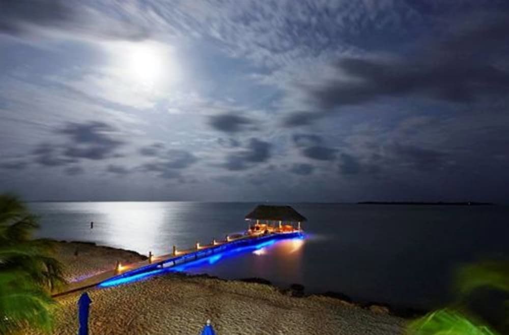 Chabil Mar Resort 37/50