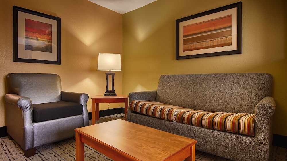 Best Western Plus Jackson Downtown-Coliseum 24/33