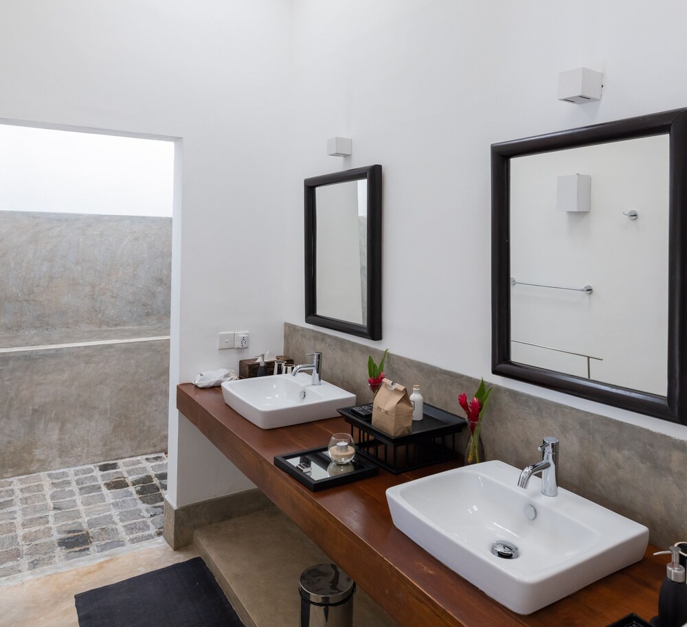 Taru Villas Mawella 46/50