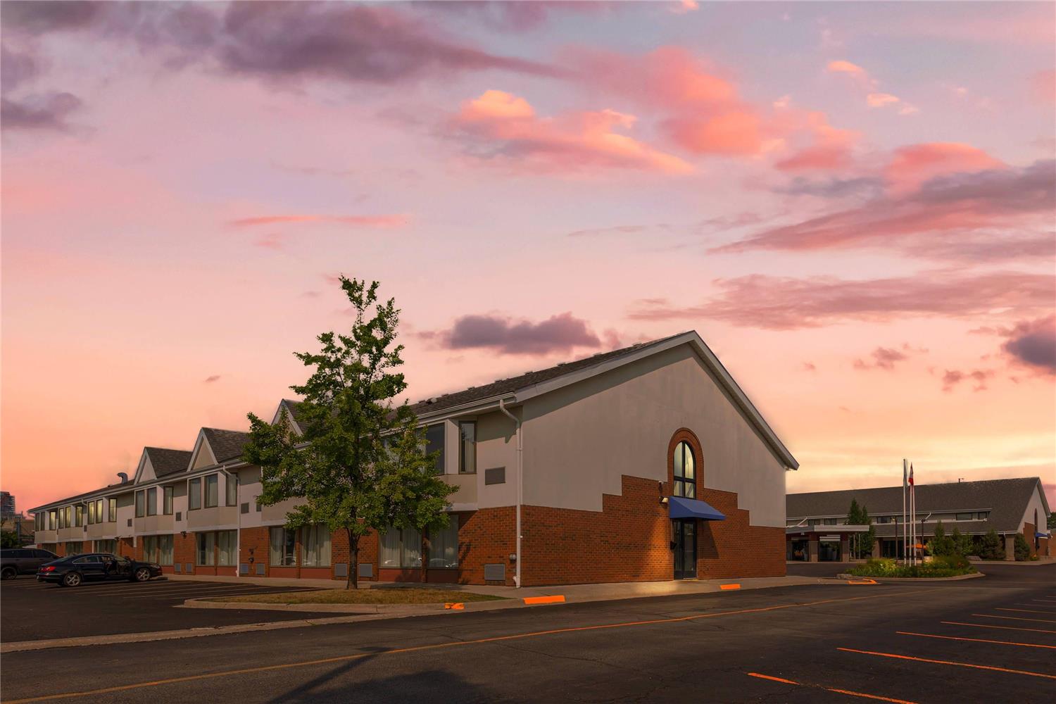 Quality Inn and Suites Brampton 4/47