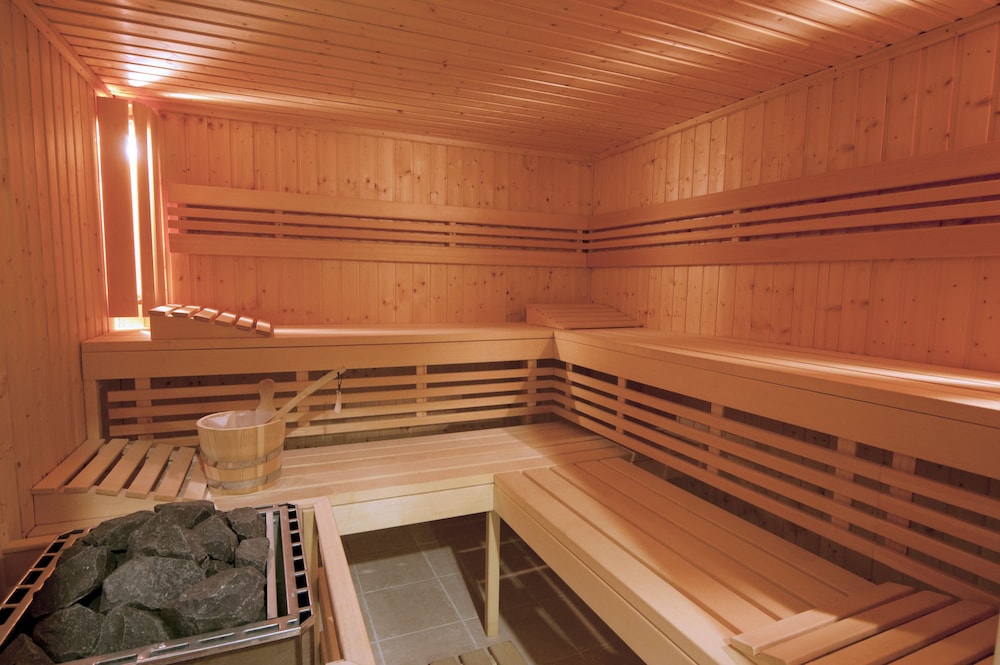 swimming pool spa