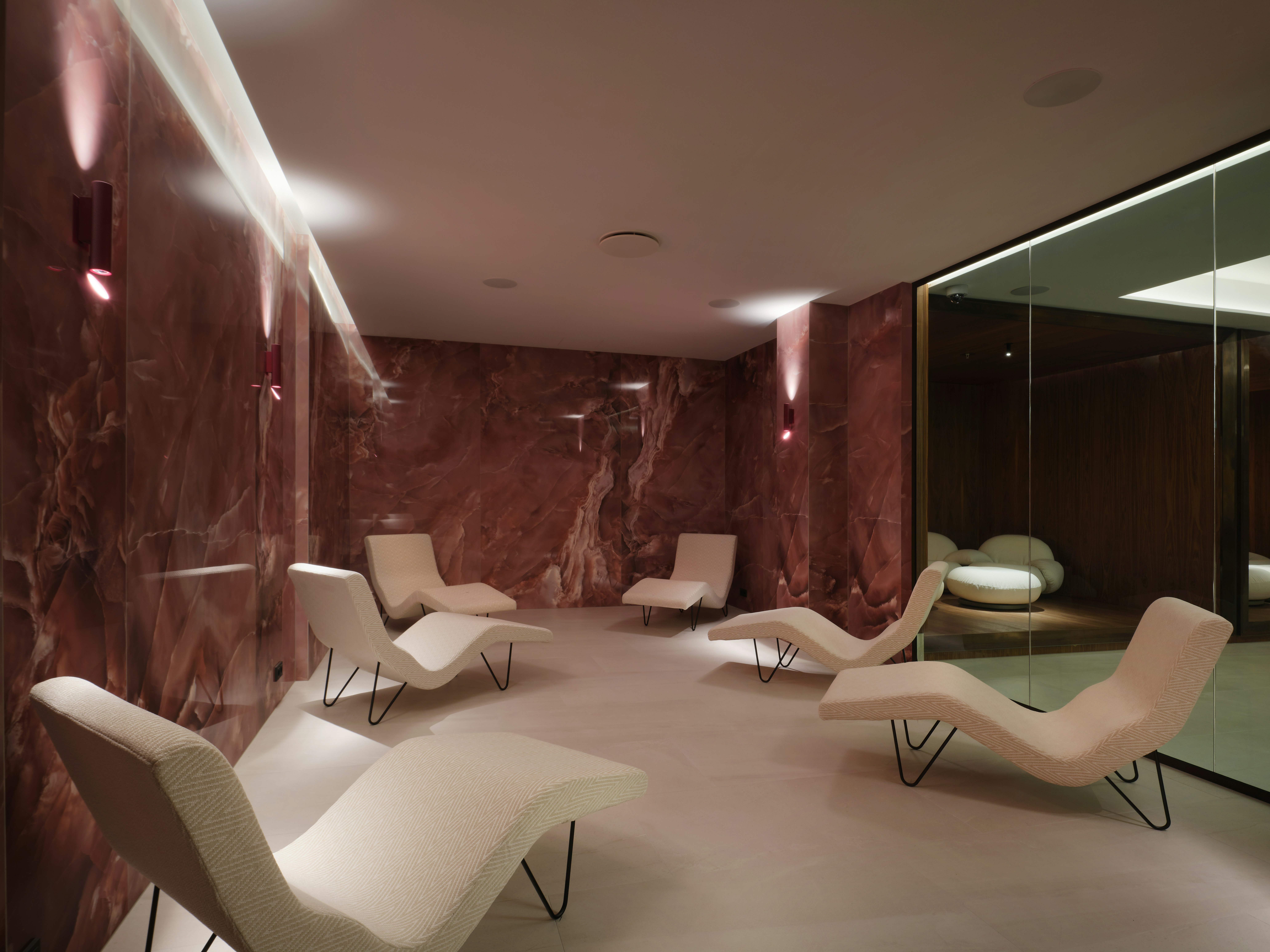 Iceland Parliament Hotel, Curio Collection by Hilton 10/31
