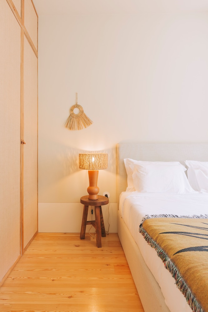 DELUXE, APARTMENT