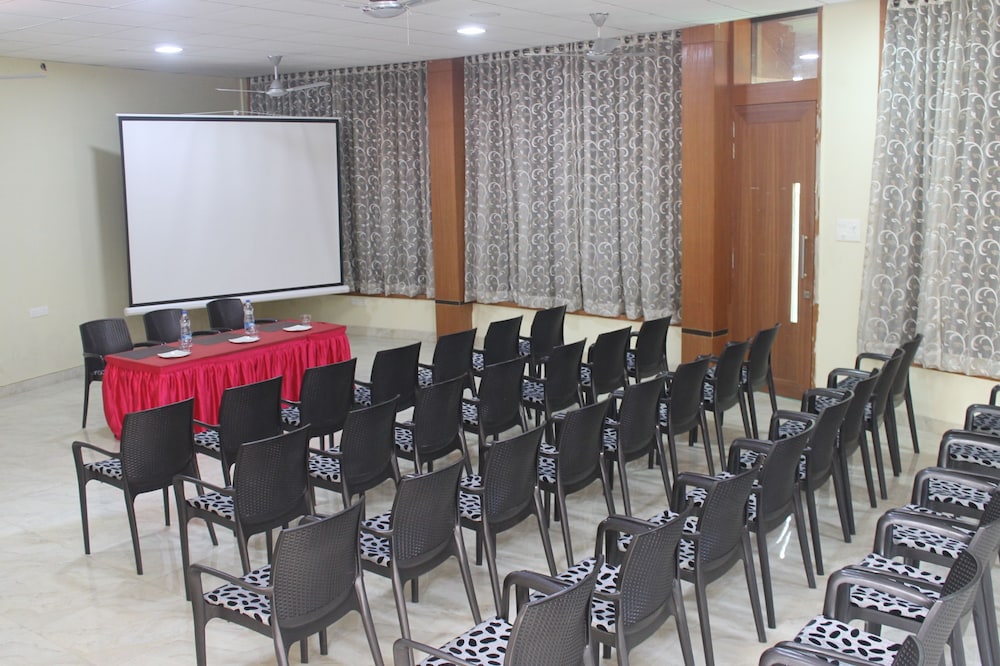 Hotel Tapovan 17/27