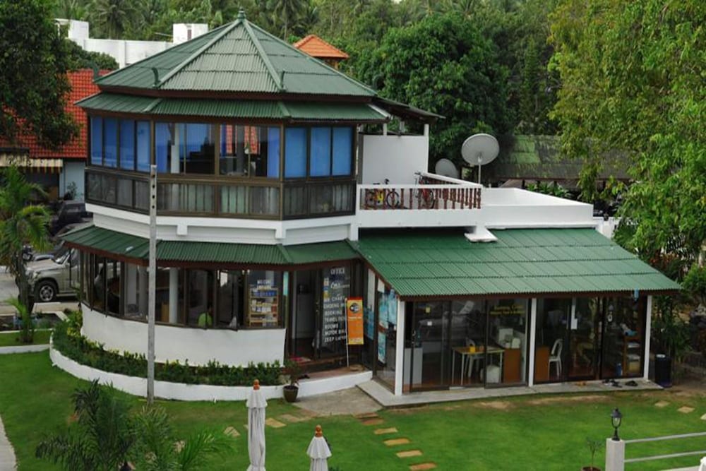 Bay Beach Resort 2/50