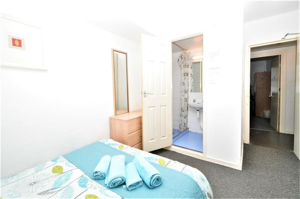Greenock Hall's Waterfront Complex 14/31