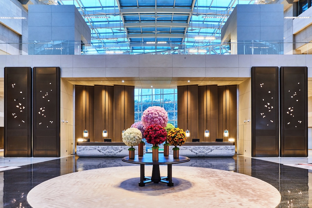 Hyatt On the Bund Hotel 6/49