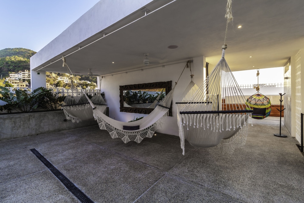 Cuale Condo Retreats 45/50