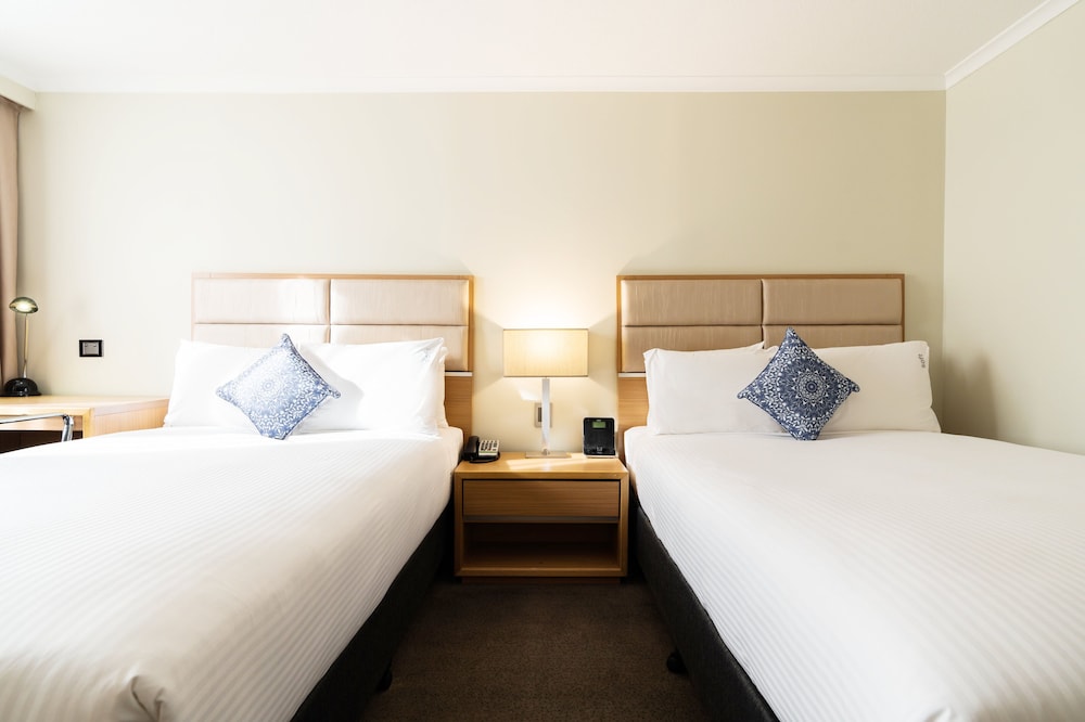 Holiday Inn Parramatta 18/76