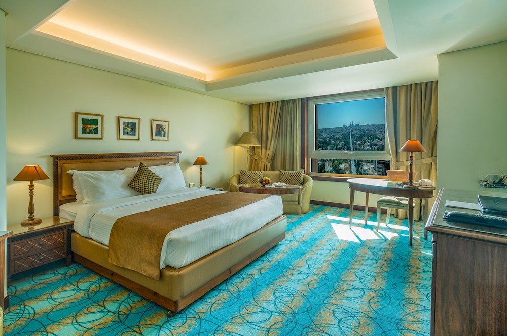 Deluxe, King Bed