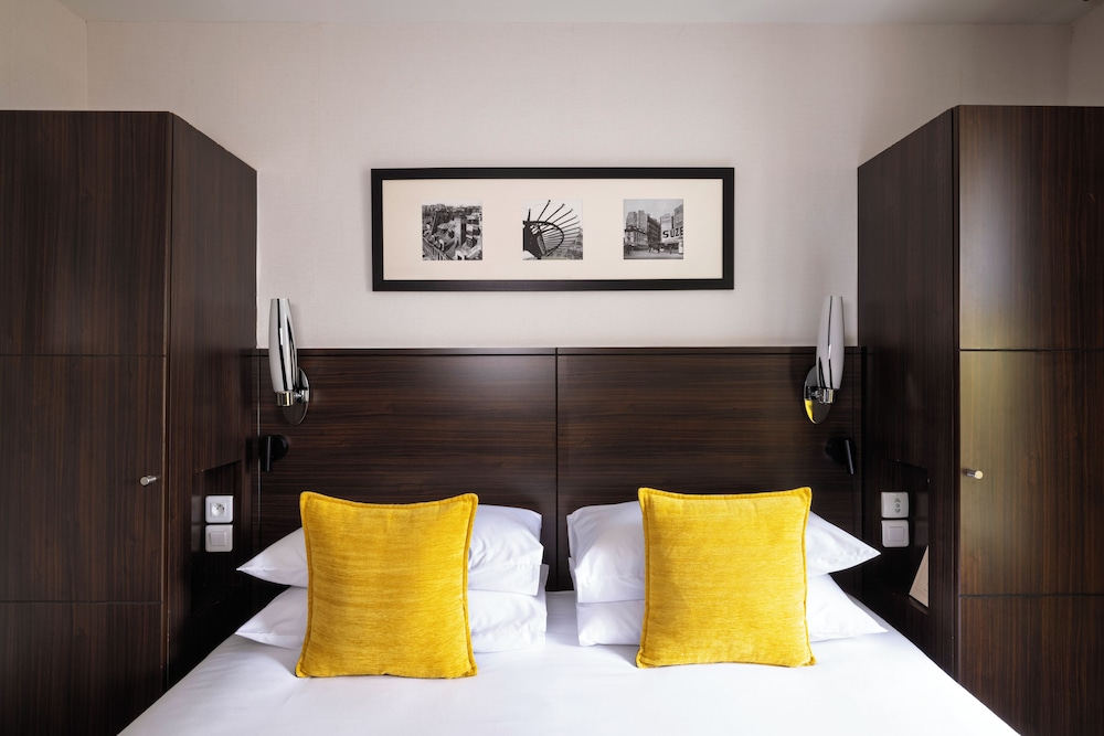 Jack's Hotel 36/54