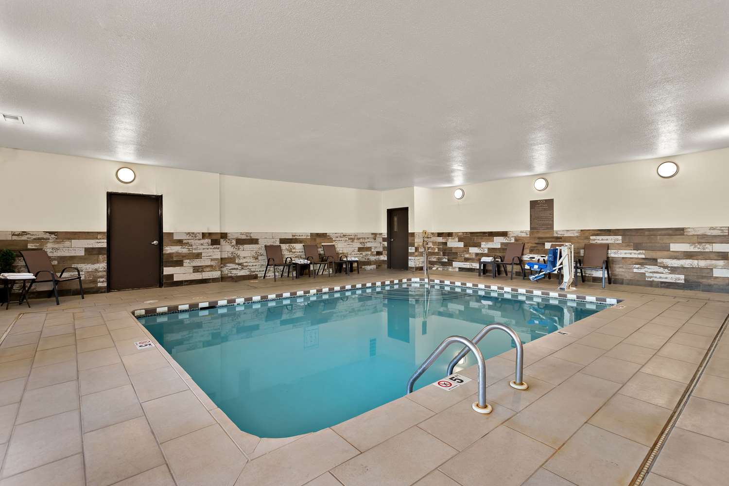 swimming pool spa