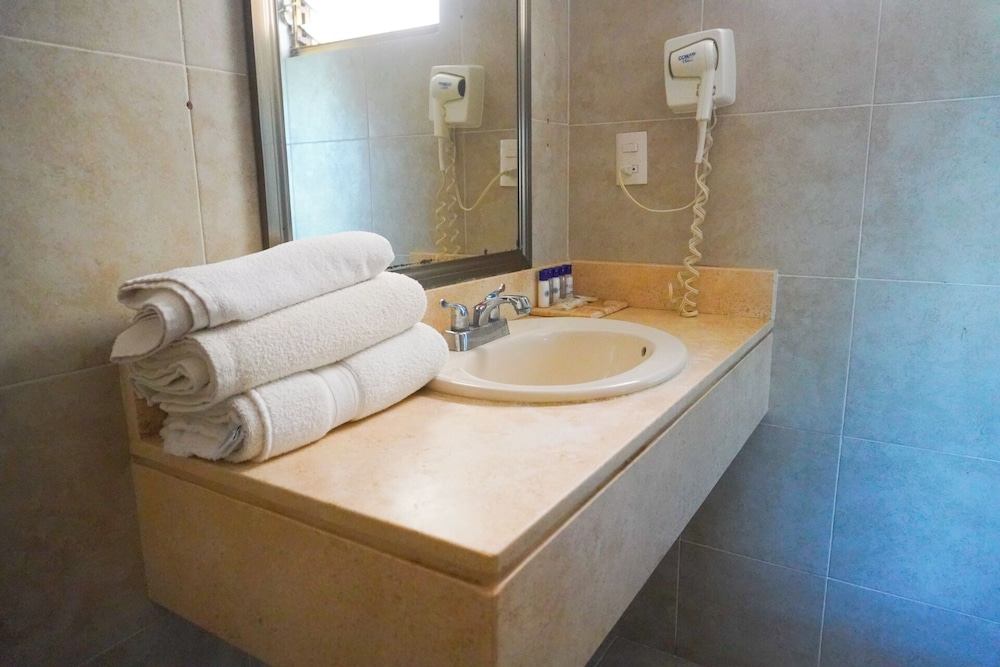 Grand Hotel Colonial Cancun 59/60