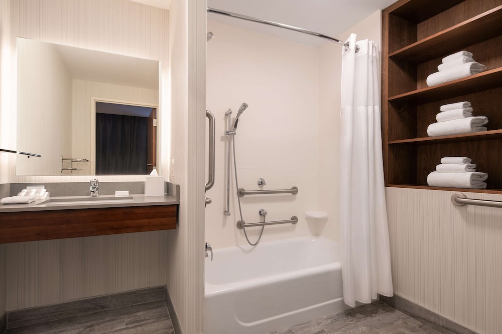 Hilton Garden Inn Long Island City New York 12/62