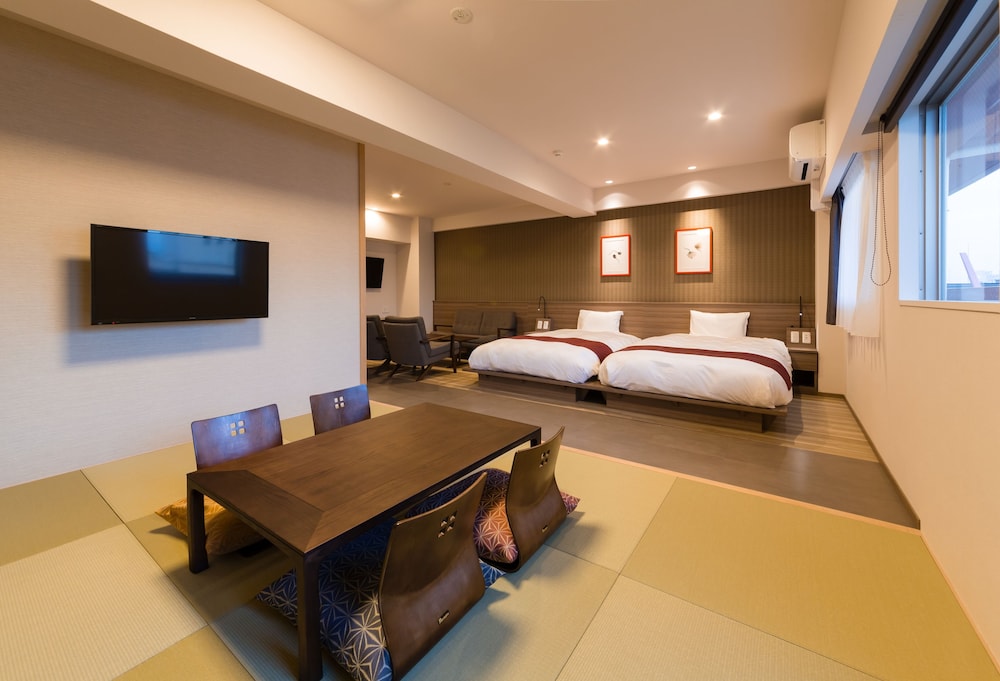 Sarasa Hotel Namba 32/63