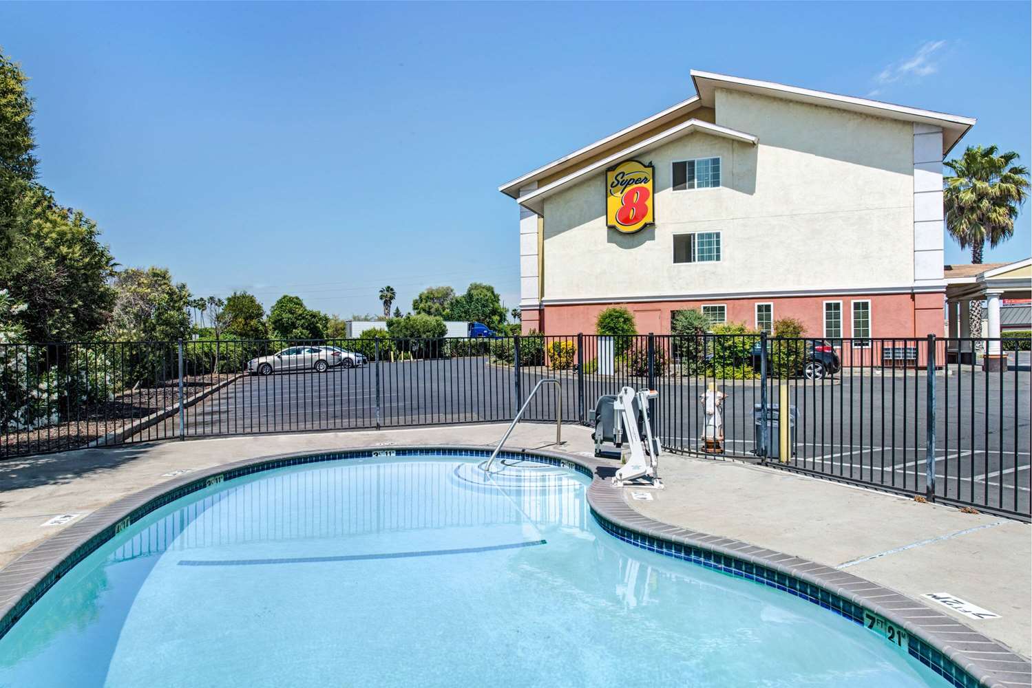 Super 8 By Wyndham Sacramento Florin Rd 18/20