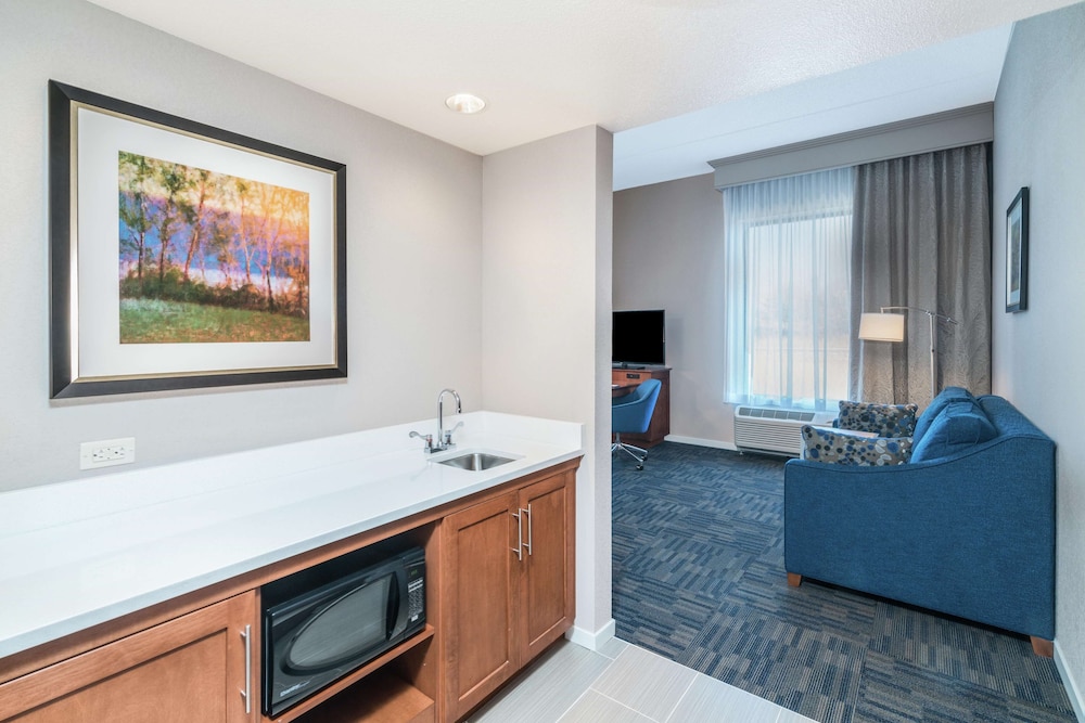 Hampton Inn & Suites Newburgh Stewart Airport 31/39