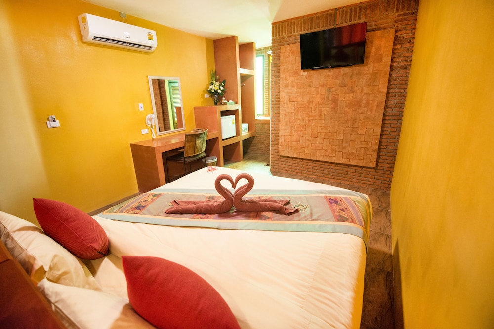 Pongphen Guesthouse 12/72