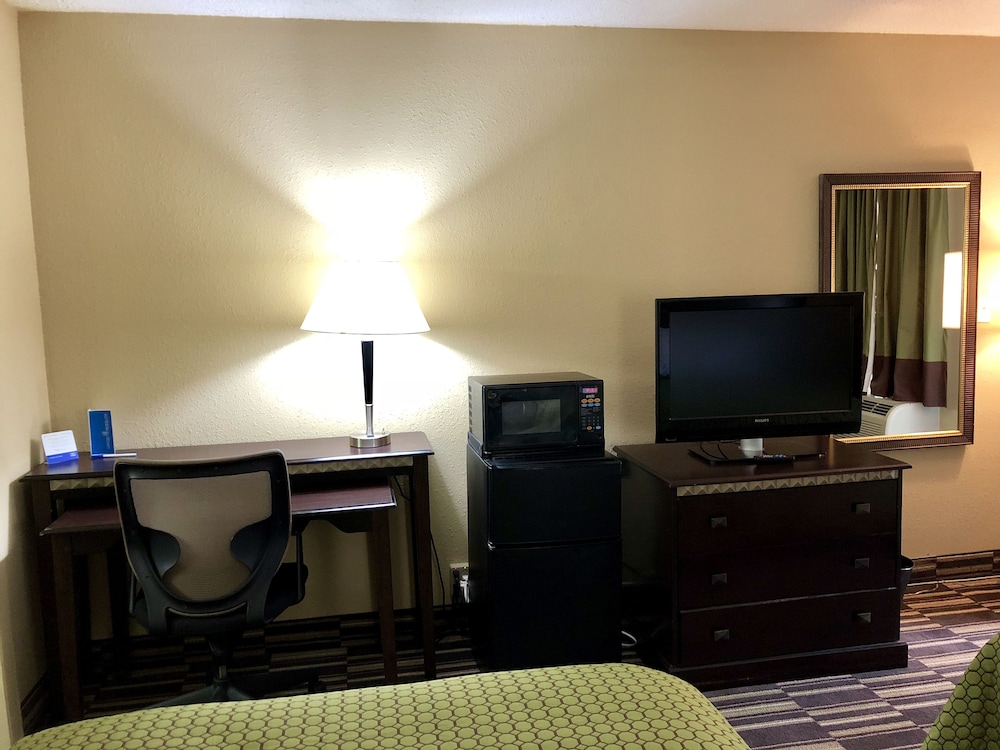 Travel Inn Bristol Near State Street (ex Rodeway Inn) 22/24