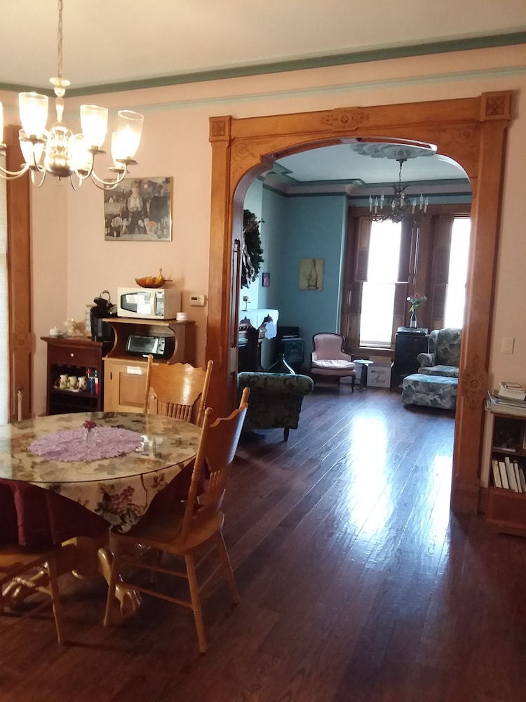 Inn Port Lodging 33/39