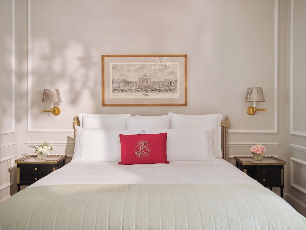 Hotel Plaza Athenee 30/79