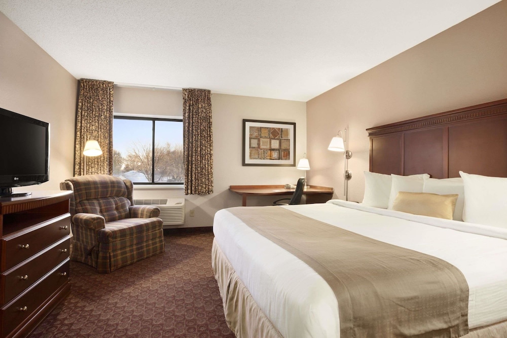 Baymont by Wyndham Sioux Falls Near West 41st Street 5/20