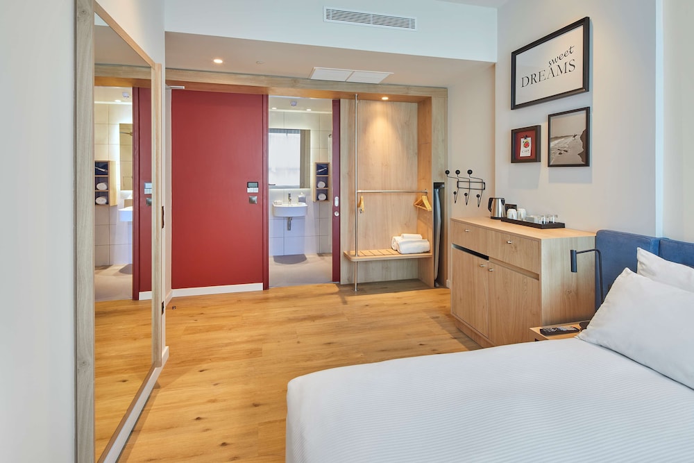 Hampton By Hilton Barcelona Fira Gran Via 17/49