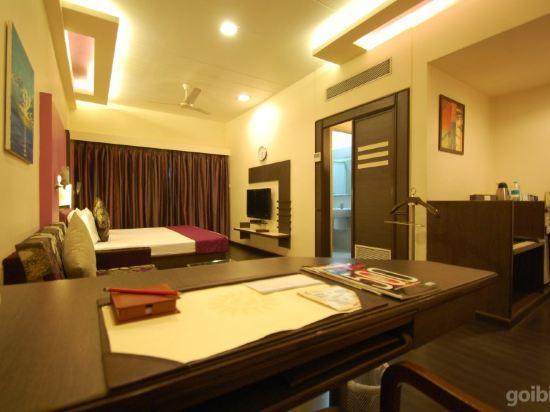 HOTEL SHREEMAYA 18/18