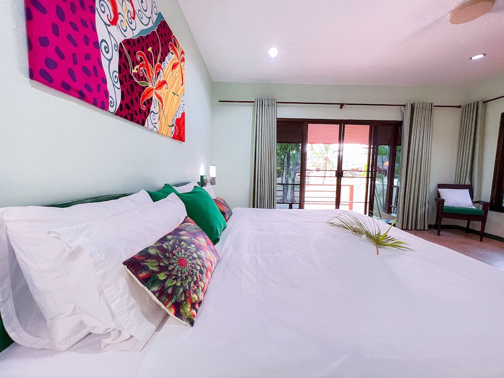 Cruiser Island Resort by Swiss-Belhotel 42/95