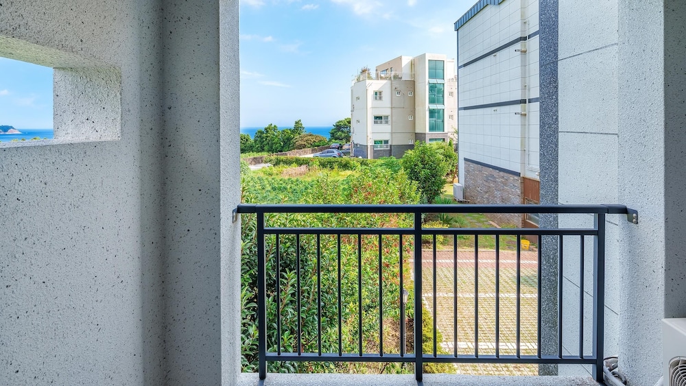 Jeju Inhouse Pension 43/53