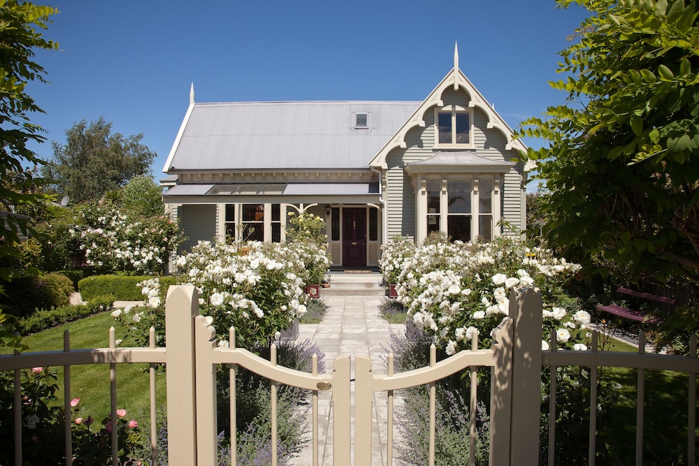The Lilac Rose Boutique Bed and Breakfast 6/48