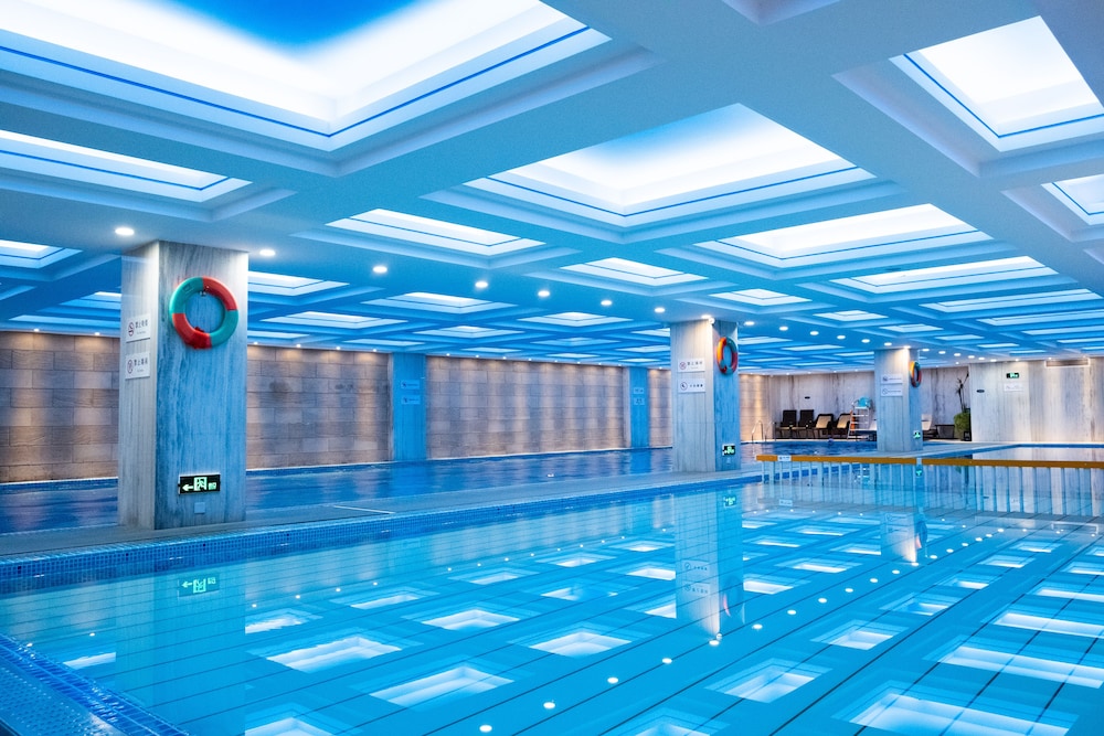Plaza Hotel Yuyao 25/50