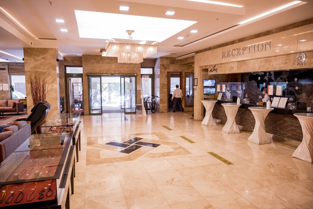 Selcuk Hotel Sems I Tebrizi 47/93
