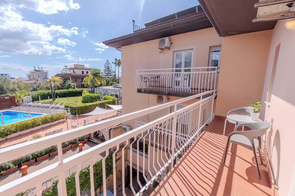 Residence Villa Giardini 4/66
